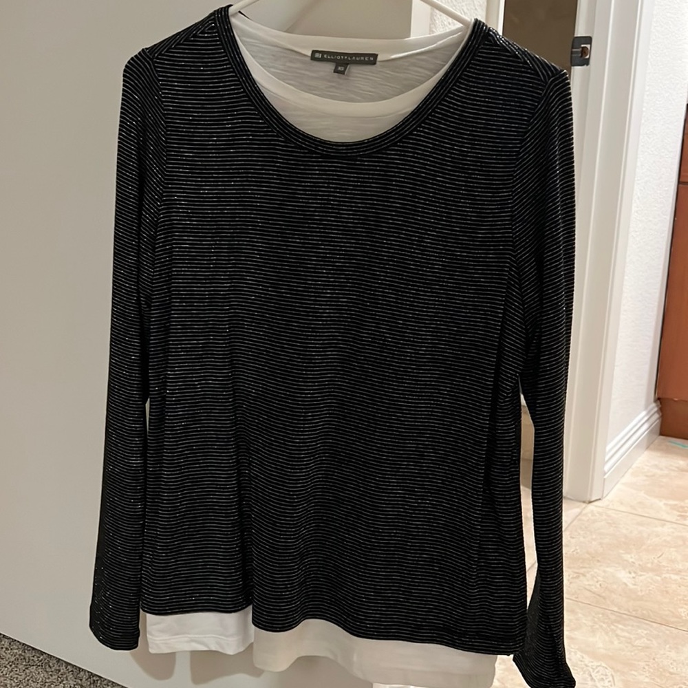 Elliott Lauren xs long sleeve new